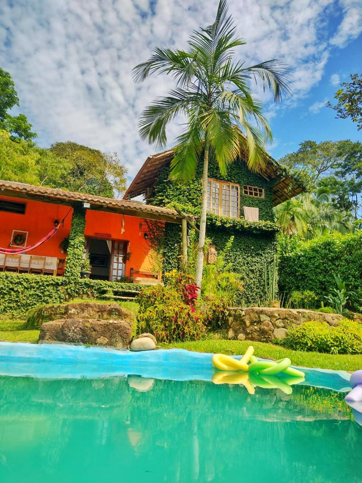 Refugio *